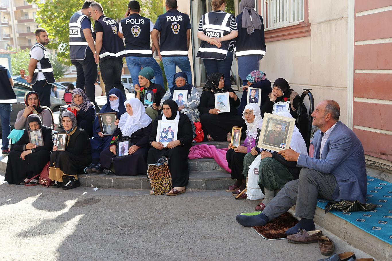 Day 18 of sit-in protest started with 43 families